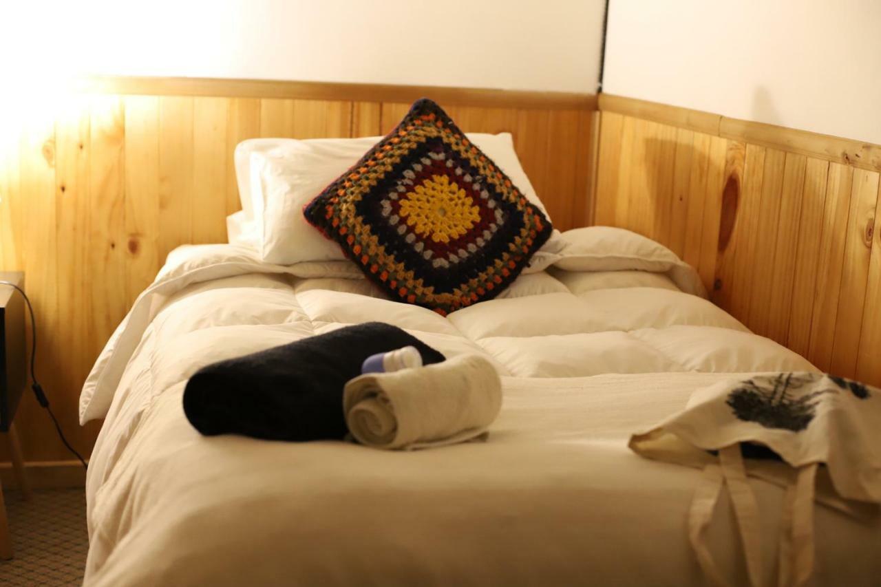 Profe Nelson Hostel Puerto Cisnes Kültér fotó