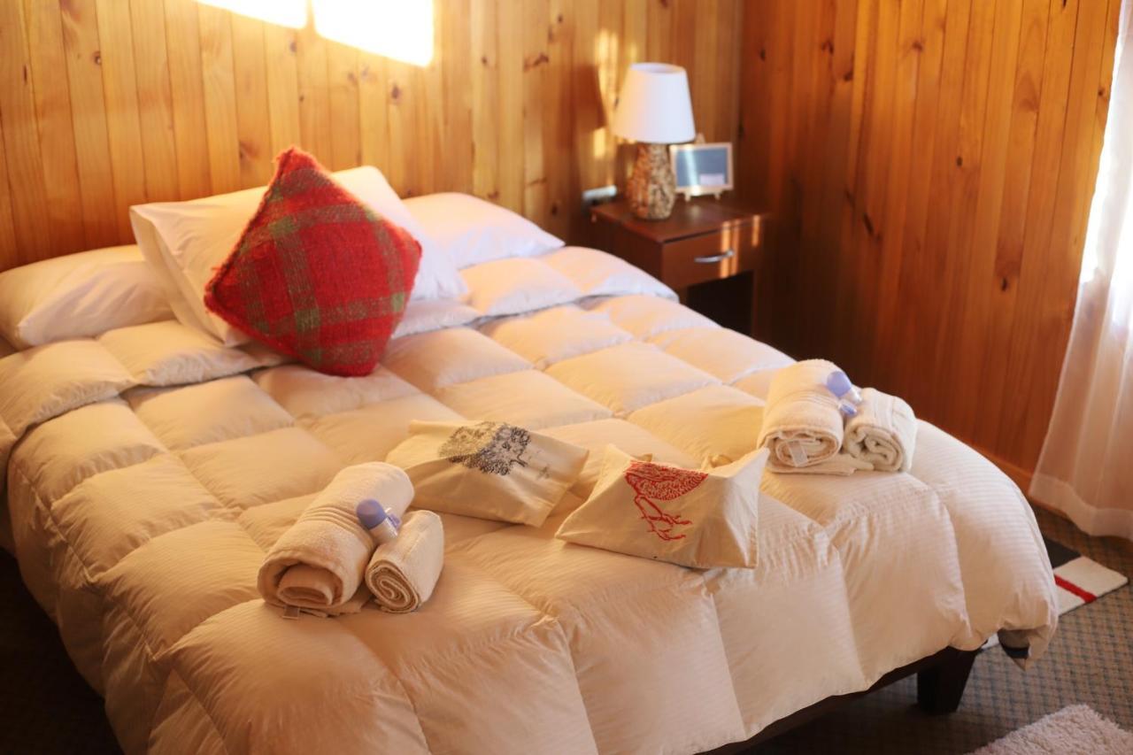 Profe Nelson Hostel Puerto Cisnes Kültér fotó